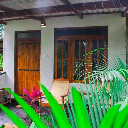 Manju Homestay Σιγκιρίγια Εξωτερικό φωτογραφία