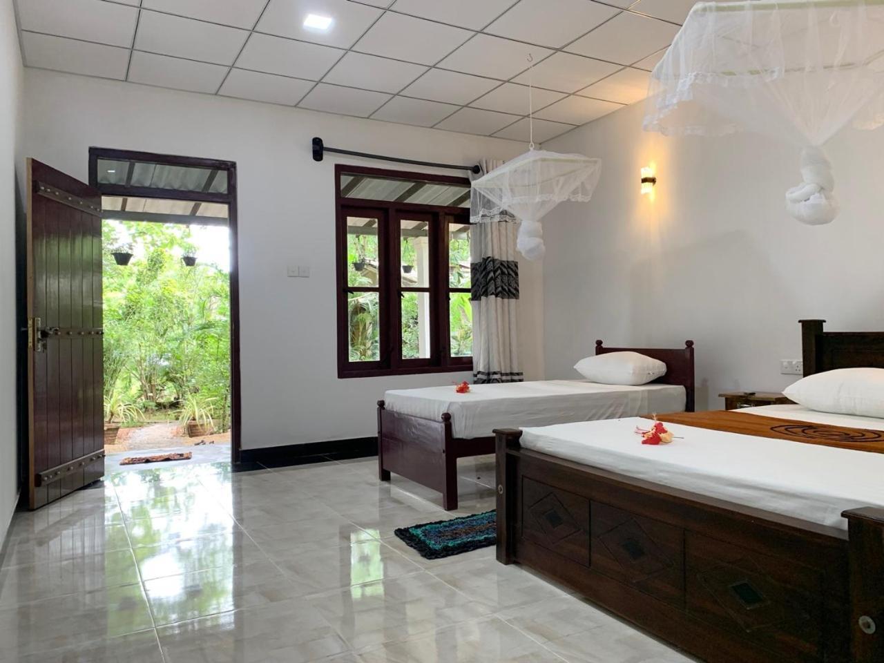 Manju Homestay Σιγκιρίγια Εξωτερικό φωτογραφία