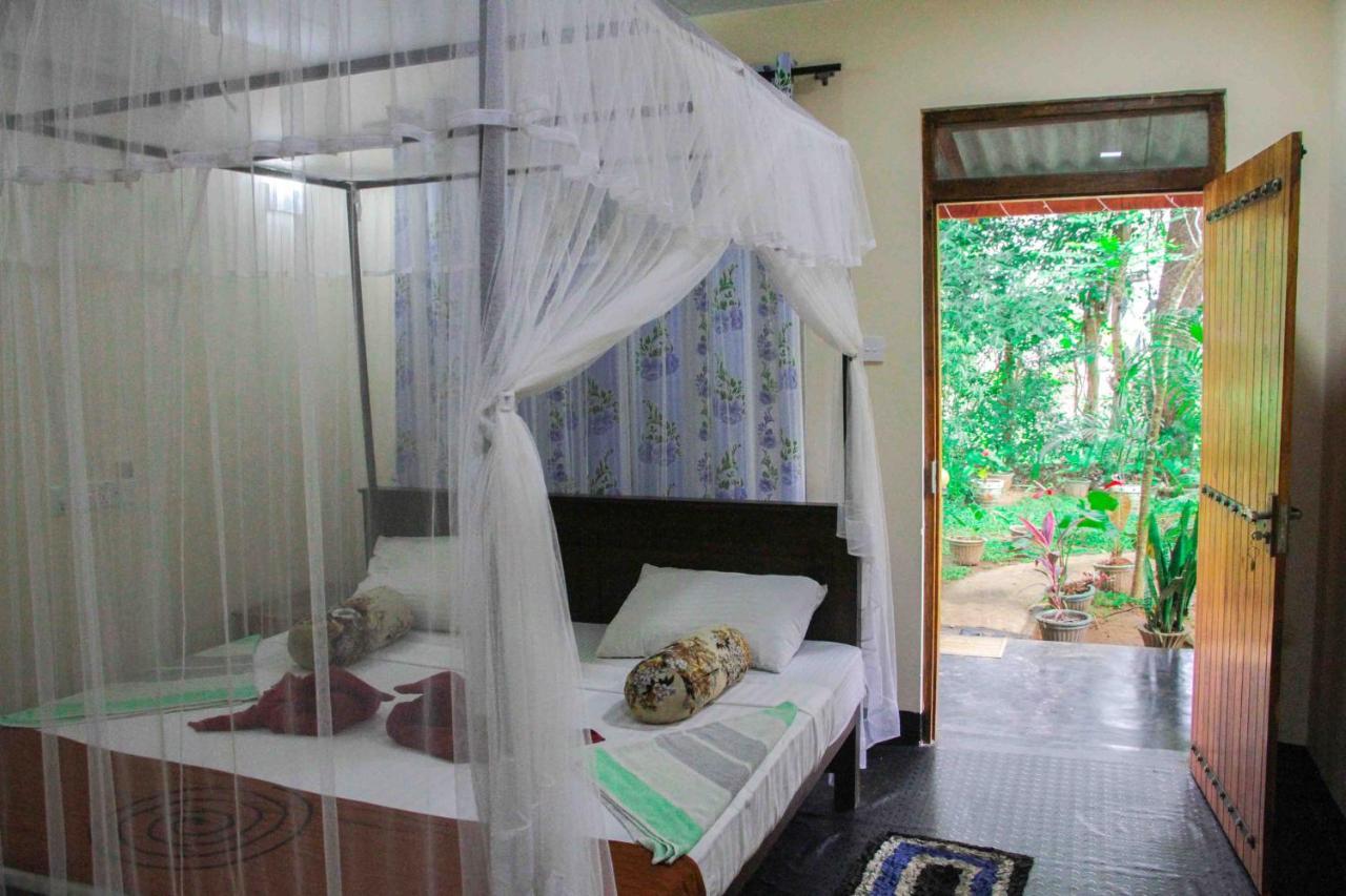 Manju Homestay Σιγκιρίγια Εξωτερικό φωτογραφία