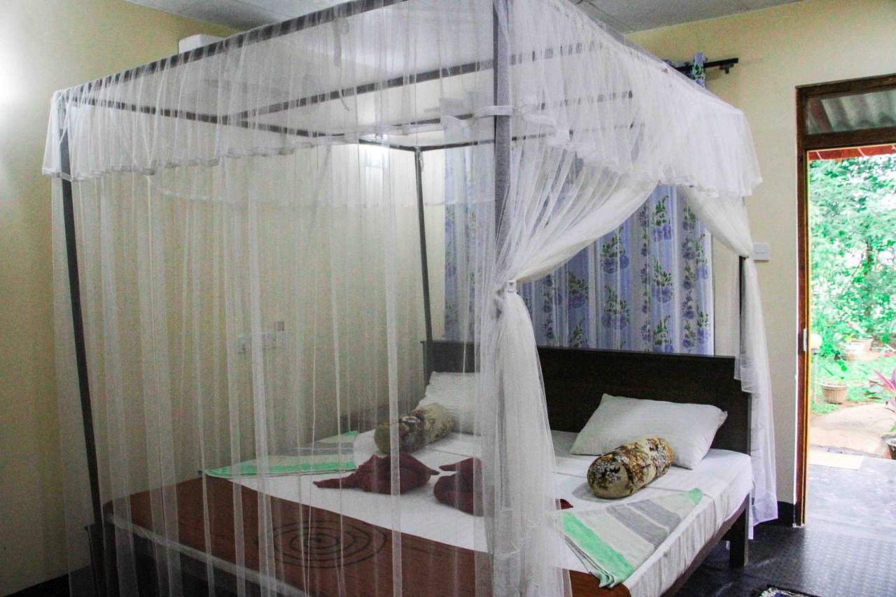 Manju Homestay Σιγκιρίγια Εξωτερικό φωτογραφία