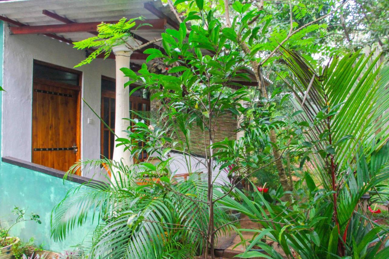 Manju Homestay Σιγκιρίγια Εξωτερικό φωτογραφία