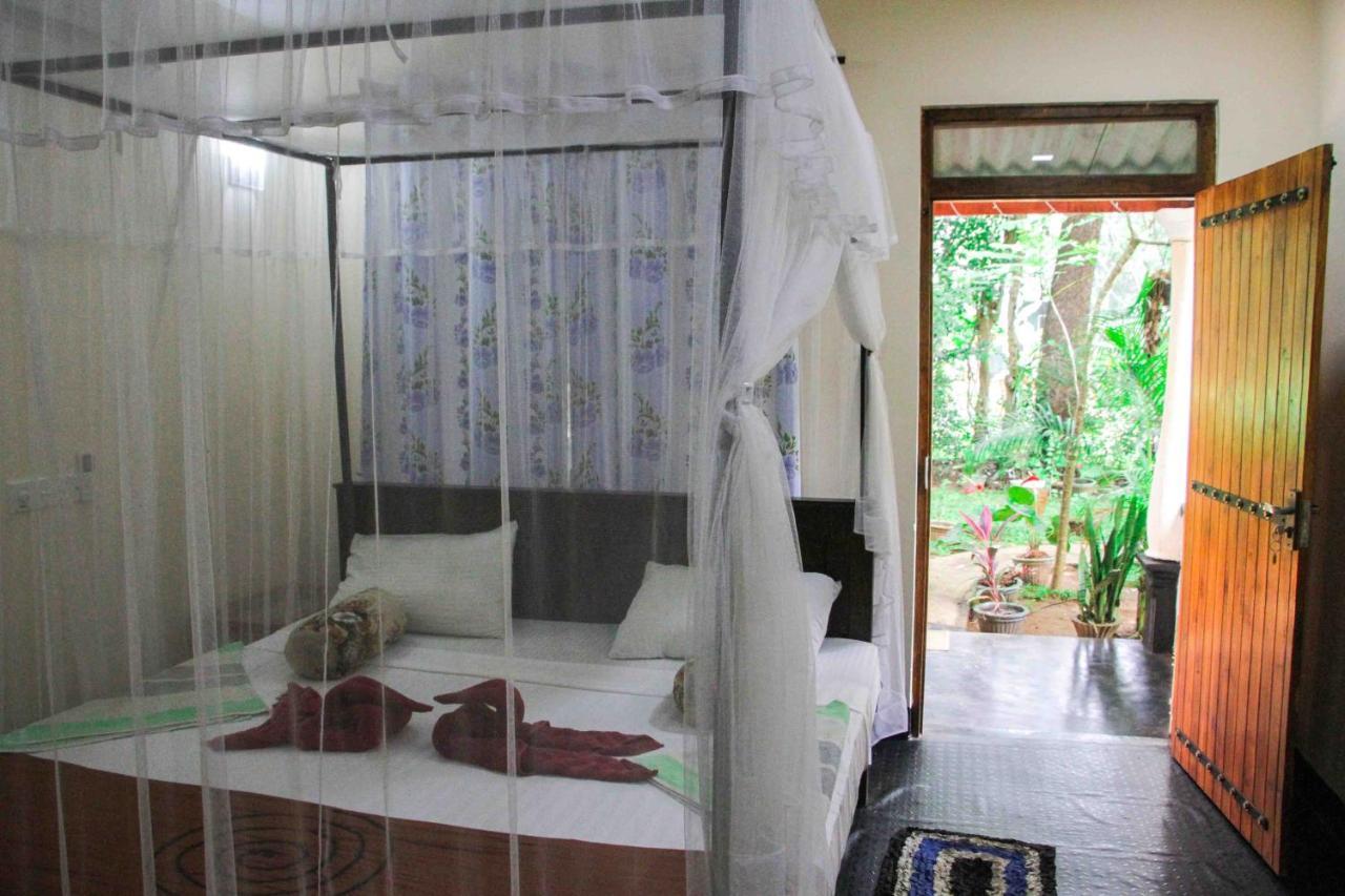 Manju Homestay Σιγκιρίγια Εξωτερικό φωτογραφία