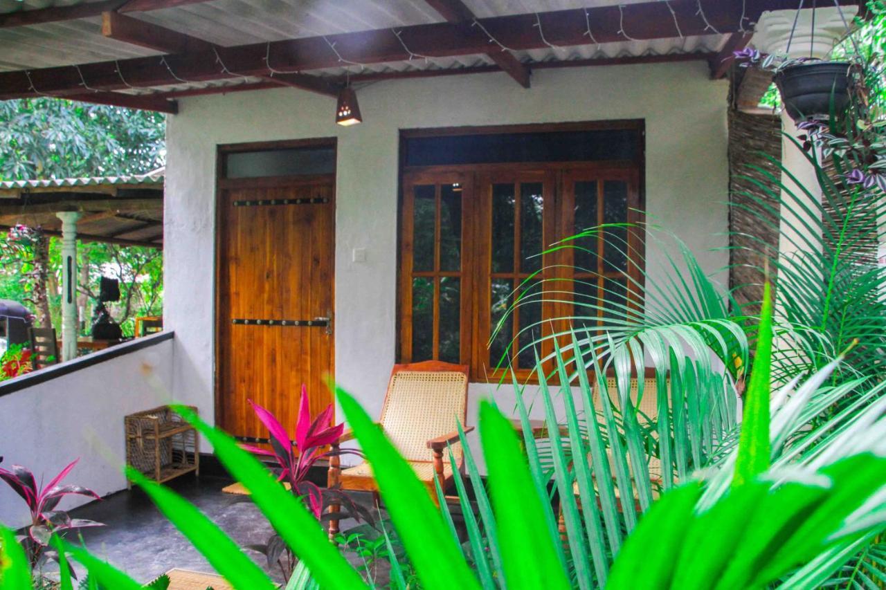 Manju Homestay Σιγκιρίγια Εξωτερικό φωτογραφία